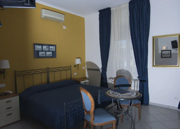 Margherita Hotel Nápoles