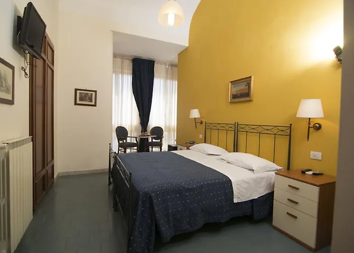 Margherita Hotel Neapel